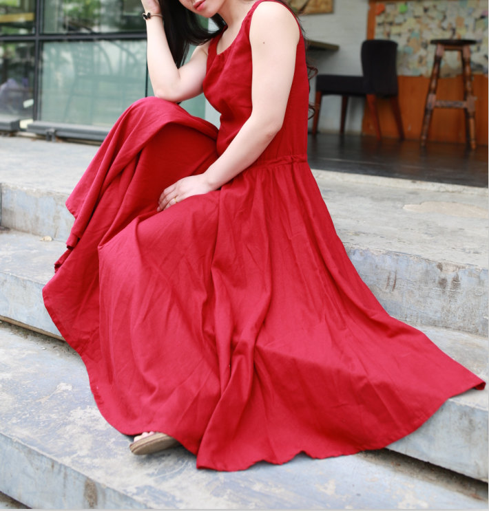 Elegant Maxi Plus Size Linen Dress Red Floor Length Dress Sleeveless Pleated Dress
